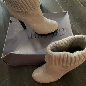 Boots never worn with box. Box is just a little banged up from storage.